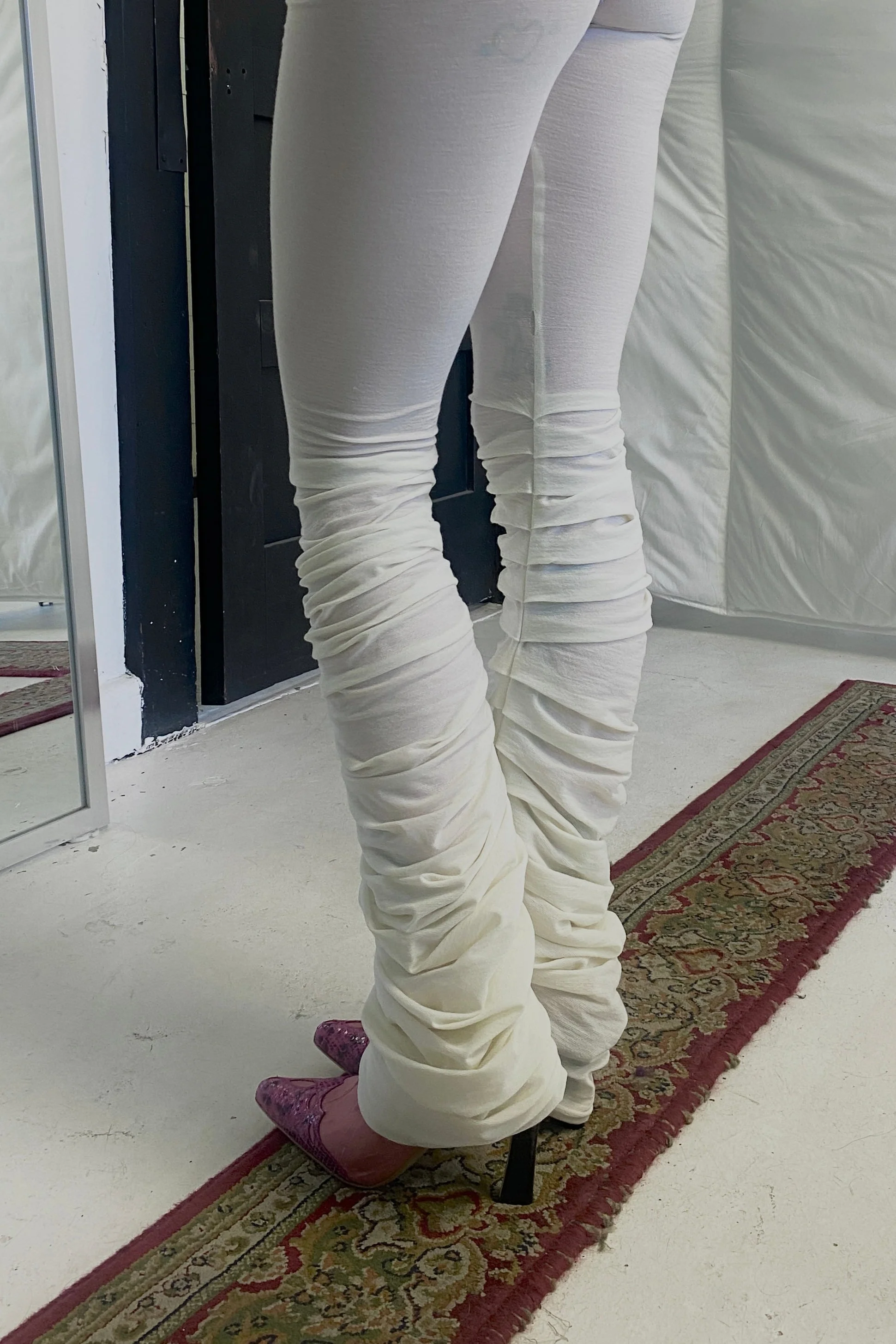 Gathered Leggings / Ivory - Image 4