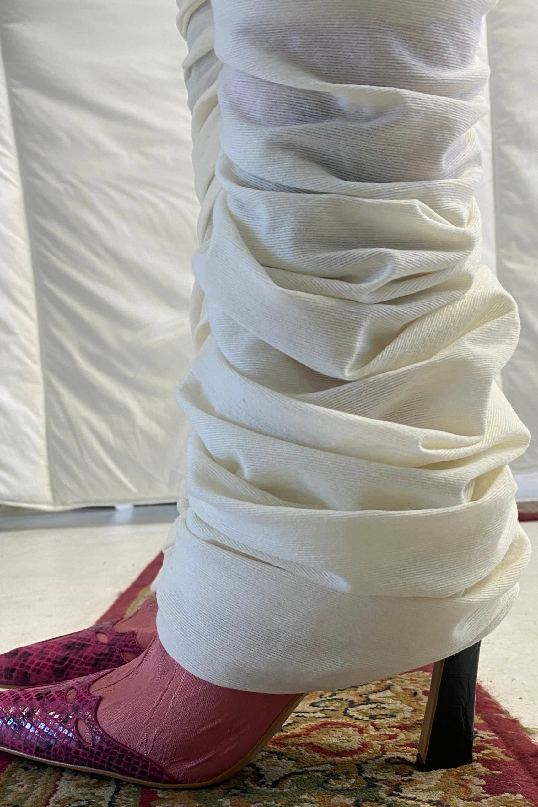 Gathered Leggings / Ivory - Image 5